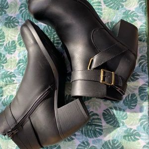 boc Sheala Black Ankle Booties (EU 40 / 8.5)